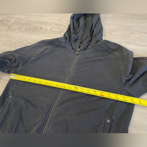 LULULEMON Mens Black Zip Up Jacket with Nylon Hood. Size M - Picture 9 of 11